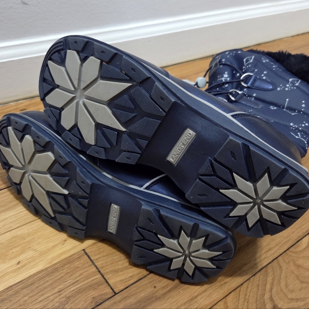 Lands' End Snowflake Insulated Snow Boot in Constellation Print - Picture 7 of 12